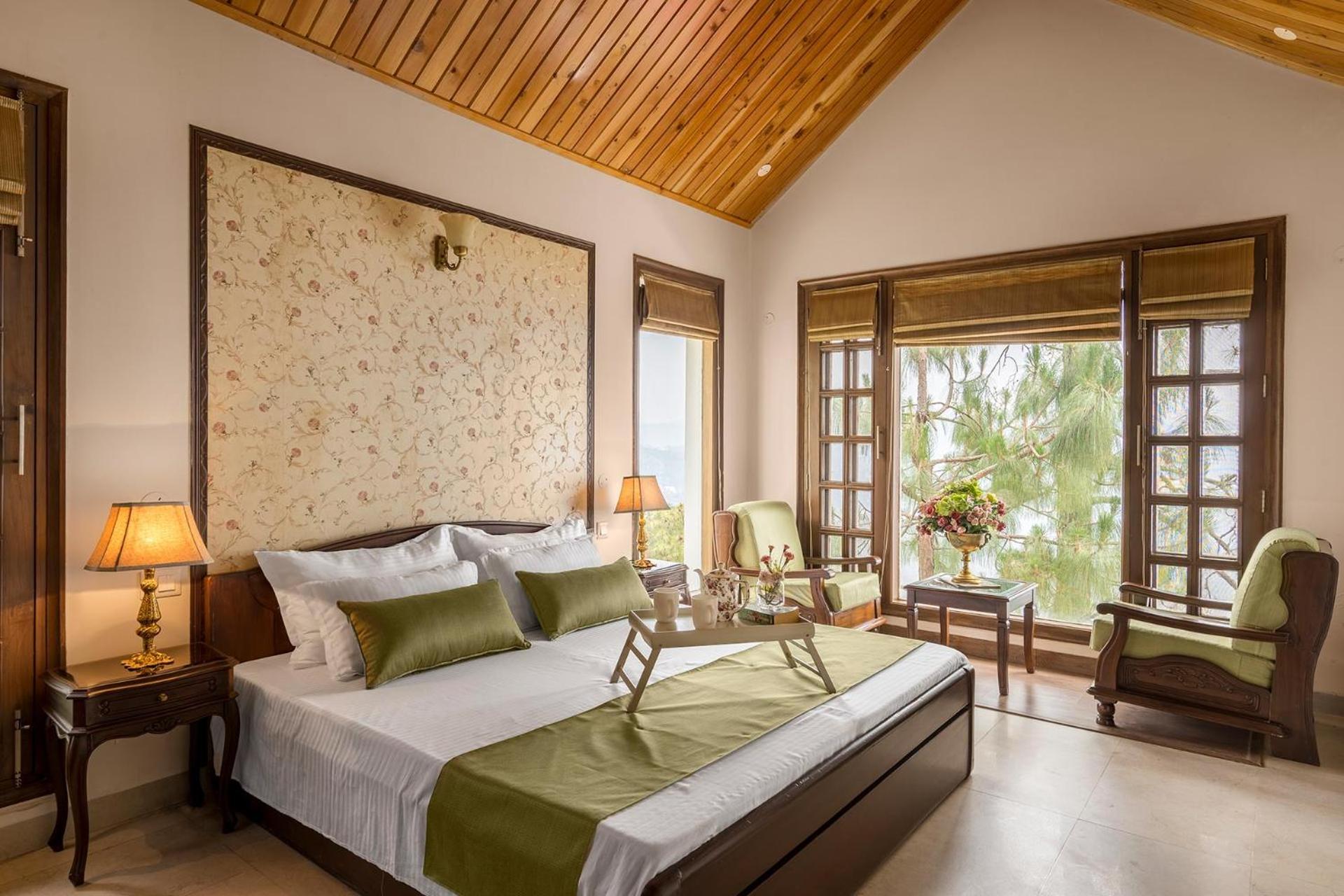 Stayvista At Bellevue With Outdoor Jacuzzi Kasauli Exteriör bild